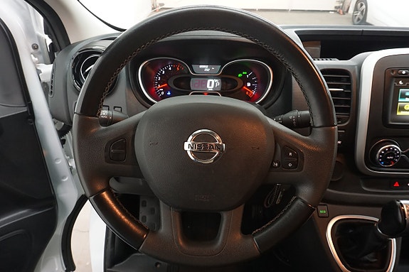 Nissan NV300 10 of 13