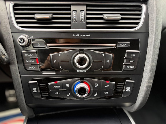 Audi A4 15 of 17