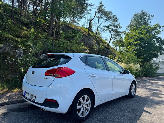 Kia Ceed 4 of 6