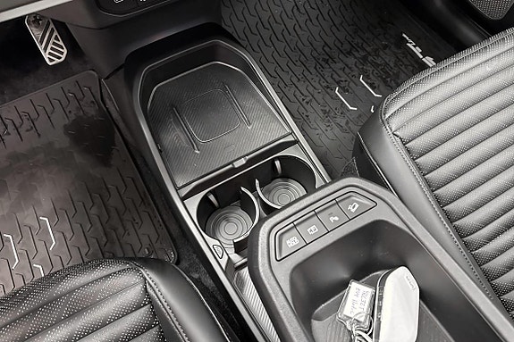 Kia EV4 11 of 27