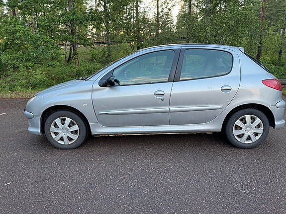 Peugeot 206 3 of 5