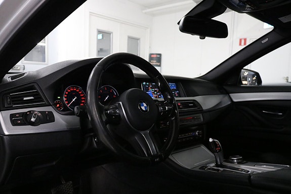 BMW 520d 12 of 30