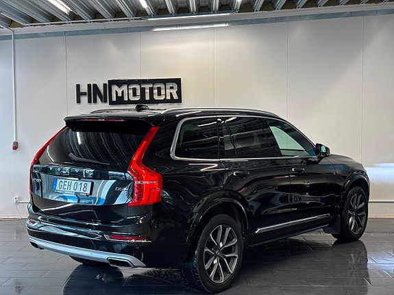 Volvo XC90 6 of 29