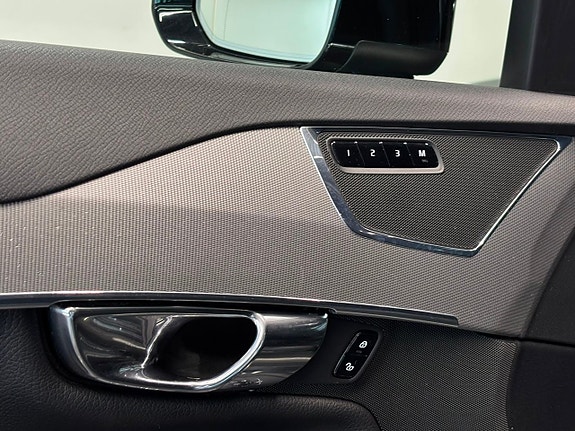 Volvo XC90 13 of 29