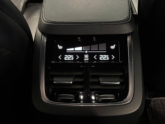 Volvo XC90 29 of 29