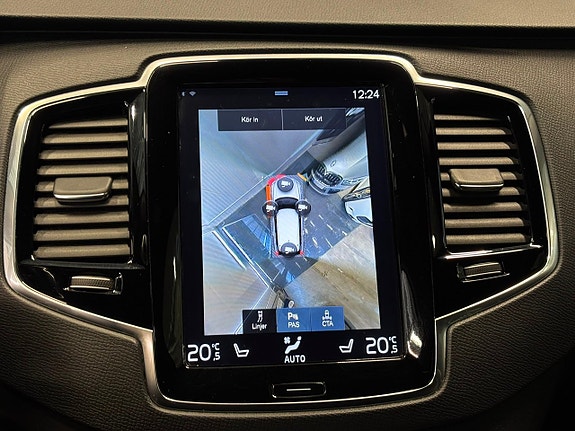 Volvo XC90 23 of 29