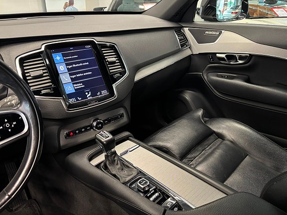 Volvo XC90 20 of 29