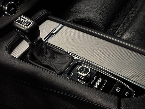 Volvo XC90 21 of 29