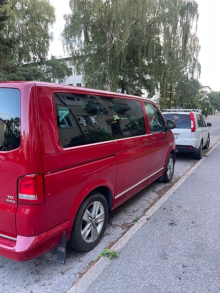 Volkswagen Multivan 3 of 5
