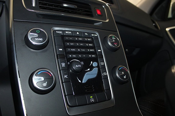 Volvo V60 23 of 26