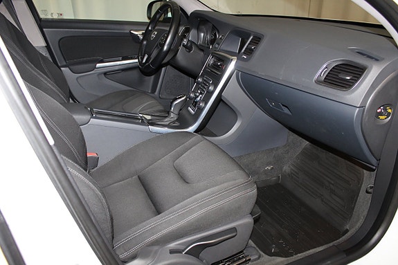 Volvo V60 15 of 26