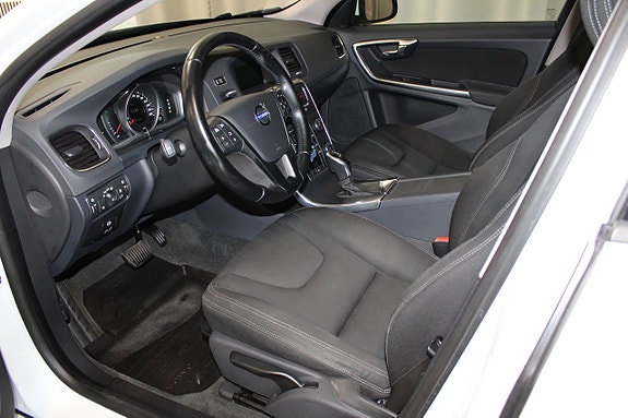Volvo V60 16 of 26