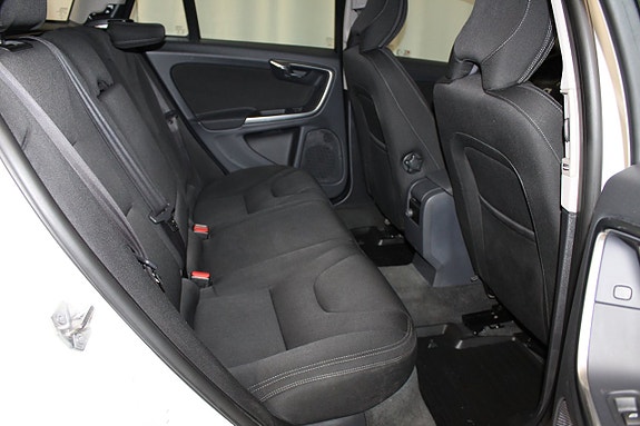 Volvo V60 18 of 26