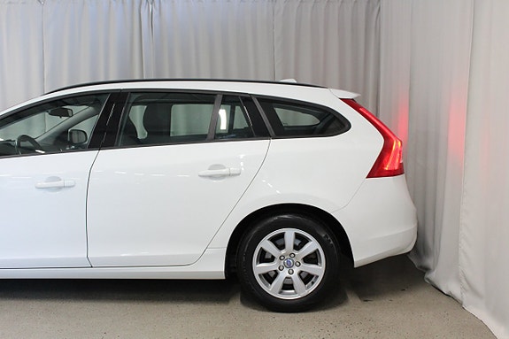 Volvo V60 8 of 26