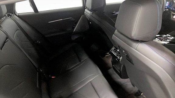 BMW 530e 5 of 9