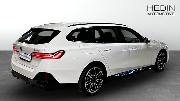 BMW 530e 2 of 9