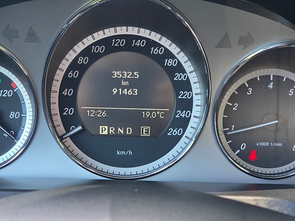 Mercedes-Benz C180 12 of 15