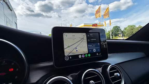 Mercedes-Benz C220 8 of 11