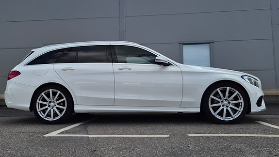 Mercedes-Benz C220 4 of 11