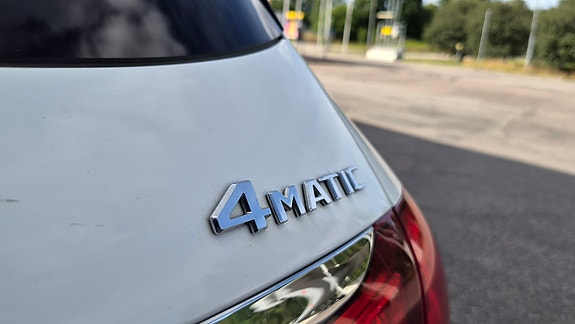 Mercedes-Benz C220 6 of 11