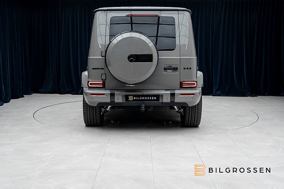Mercedes-Benz G63 4 of 5