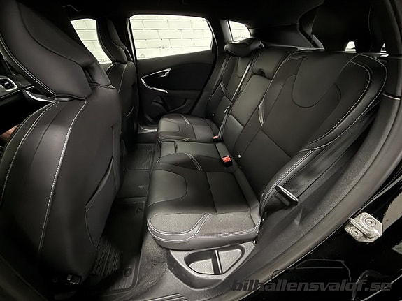 Volvo V40 5 of 5