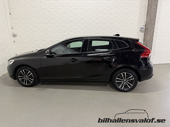 Volvo V40 9 of 12