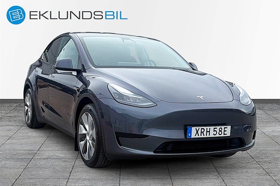 Tesla Model Y 4 of 18