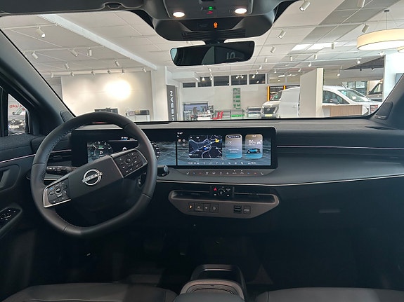 Nissan Leaf 6 of 9