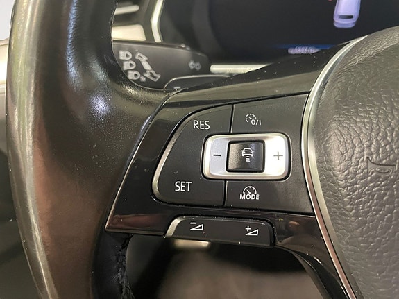 Volkswagen Passat Alltrack 11 of 21