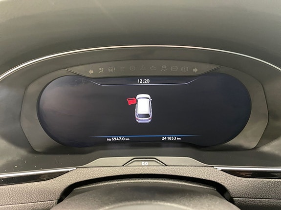 Volkswagen Passat Alltrack 13 of 21