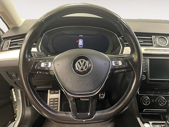 Volkswagen Passat Alltrack 10 of 21