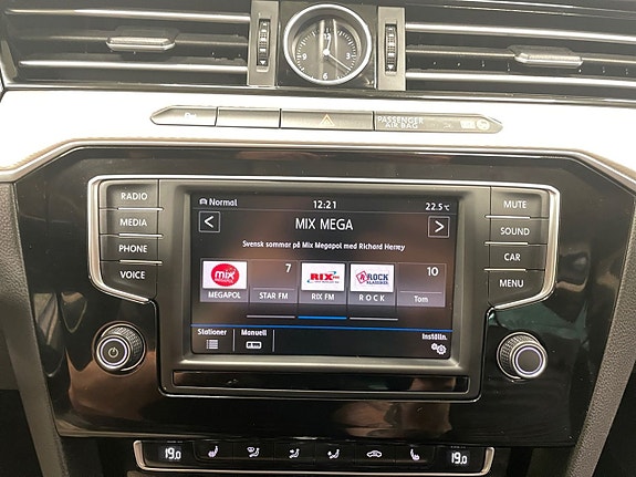 Volkswagen Passat Alltrack 15 of 21