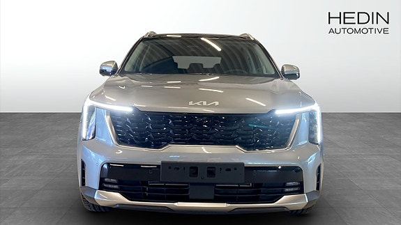 Kia Sorento 8 of 13