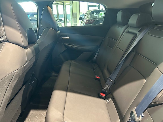 Nissan Leaf 8 of 9