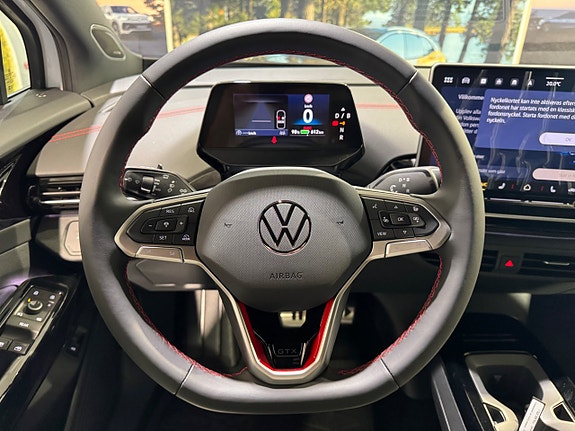 Volkswagen ID.4 GTX 6 of 30