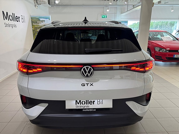 Volkswagen ID.4 GTX 4 of 5