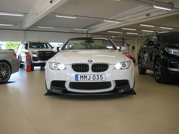 BMW M3 3 of 5