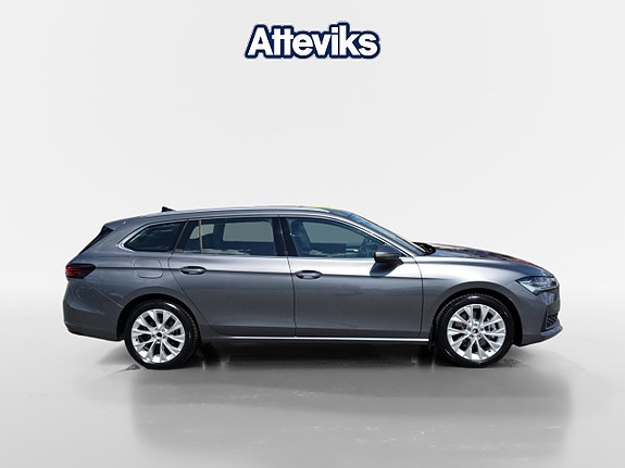 Skoda Superb 2 of 5
