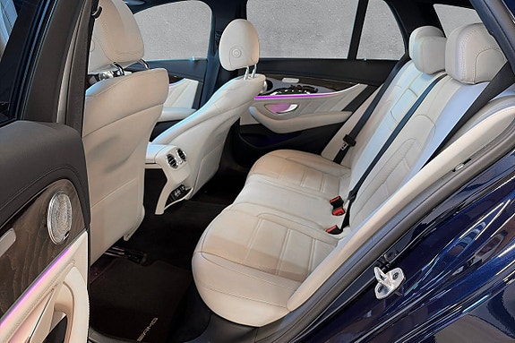 Mercedes-Benz E63 18 of 21