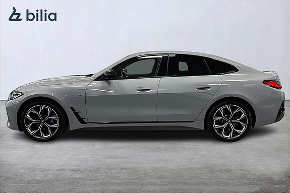 BMW i4 3 of 5