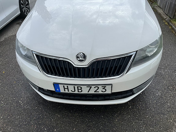Skoda Rapid Spaceback 2 of 5