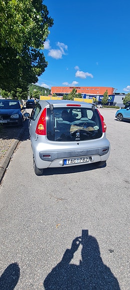 Peugeot 107 2 of 2