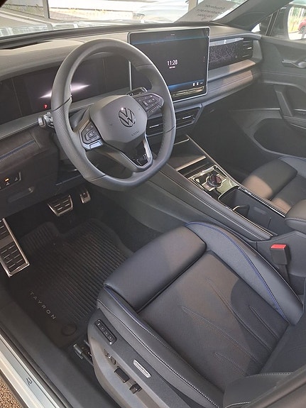 Volkswagen Tayron 2 of 2