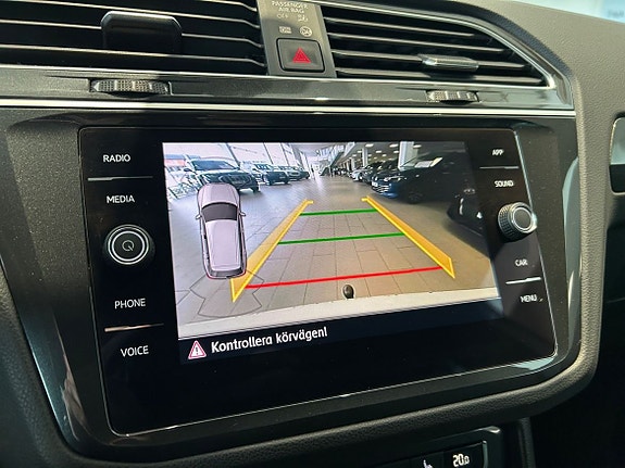 Volkswagen Tiguan 16 of 18