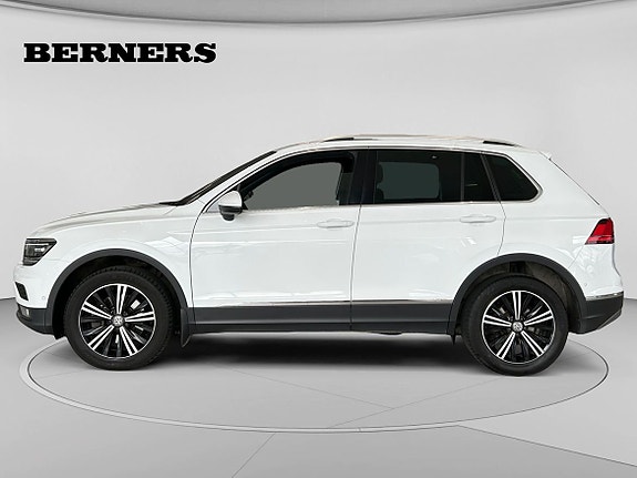 Volkswagen Tiguan 2 of 18