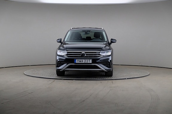 Volkswagen Tiguan Allspace 3 of 5