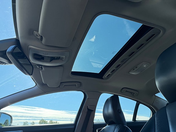 Volvo S60 13 of 27
