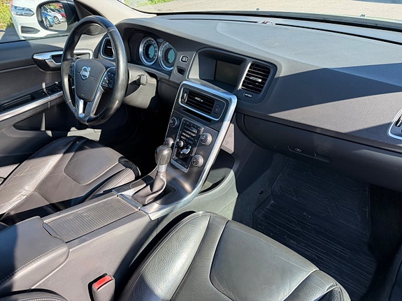 Volvo S60 9 of 27