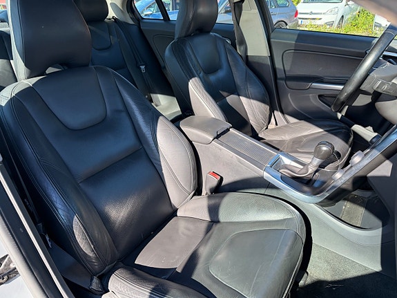 Volvo S60 10 of 27